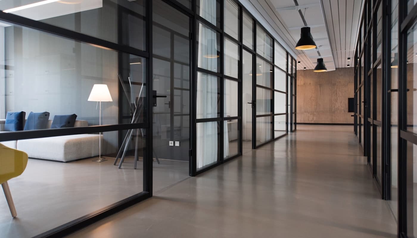 A modern workplace managed through one connected XIONA service operation